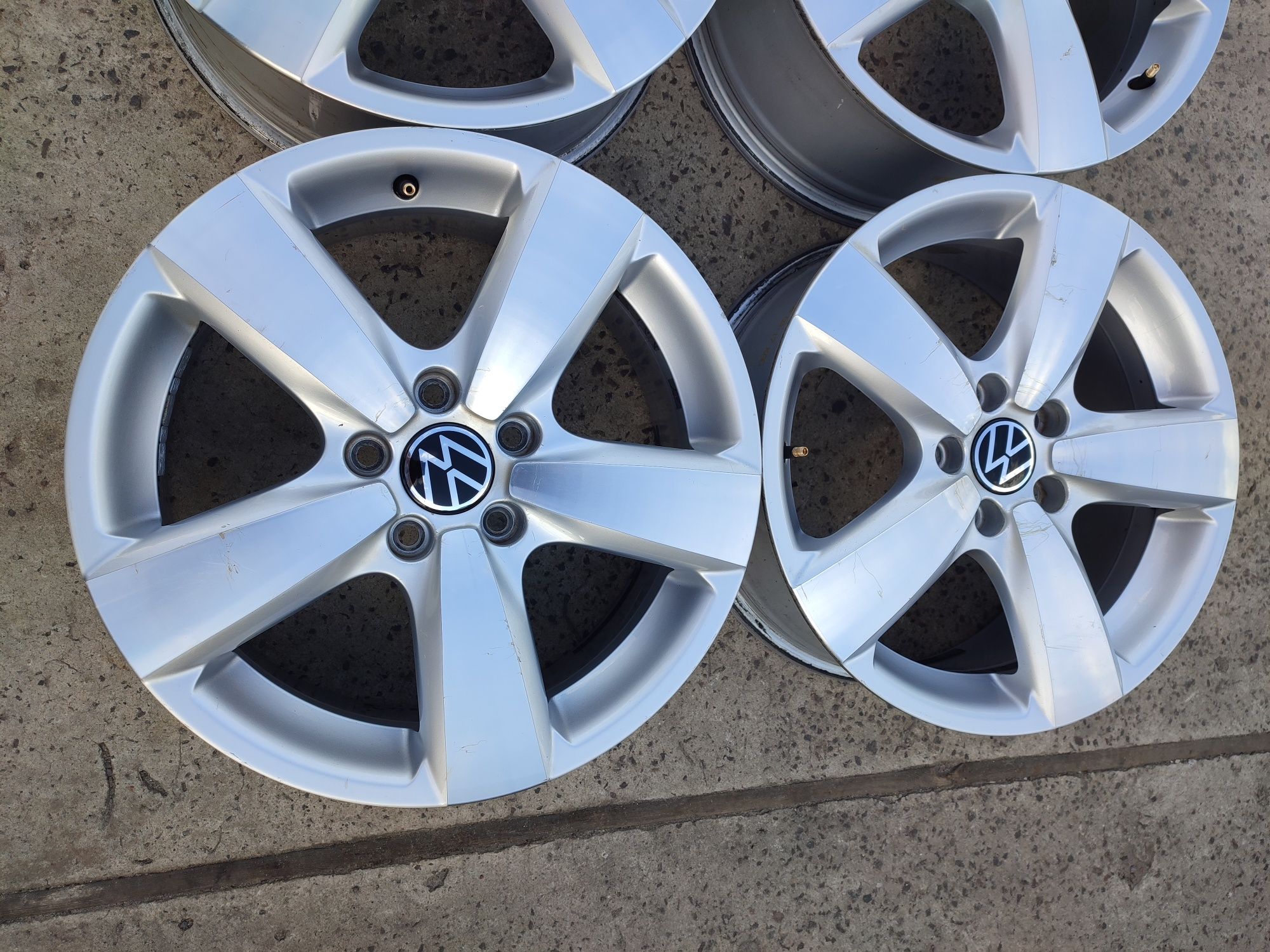 Диски 5/112 R17 VW Passat caddy Touran Golf