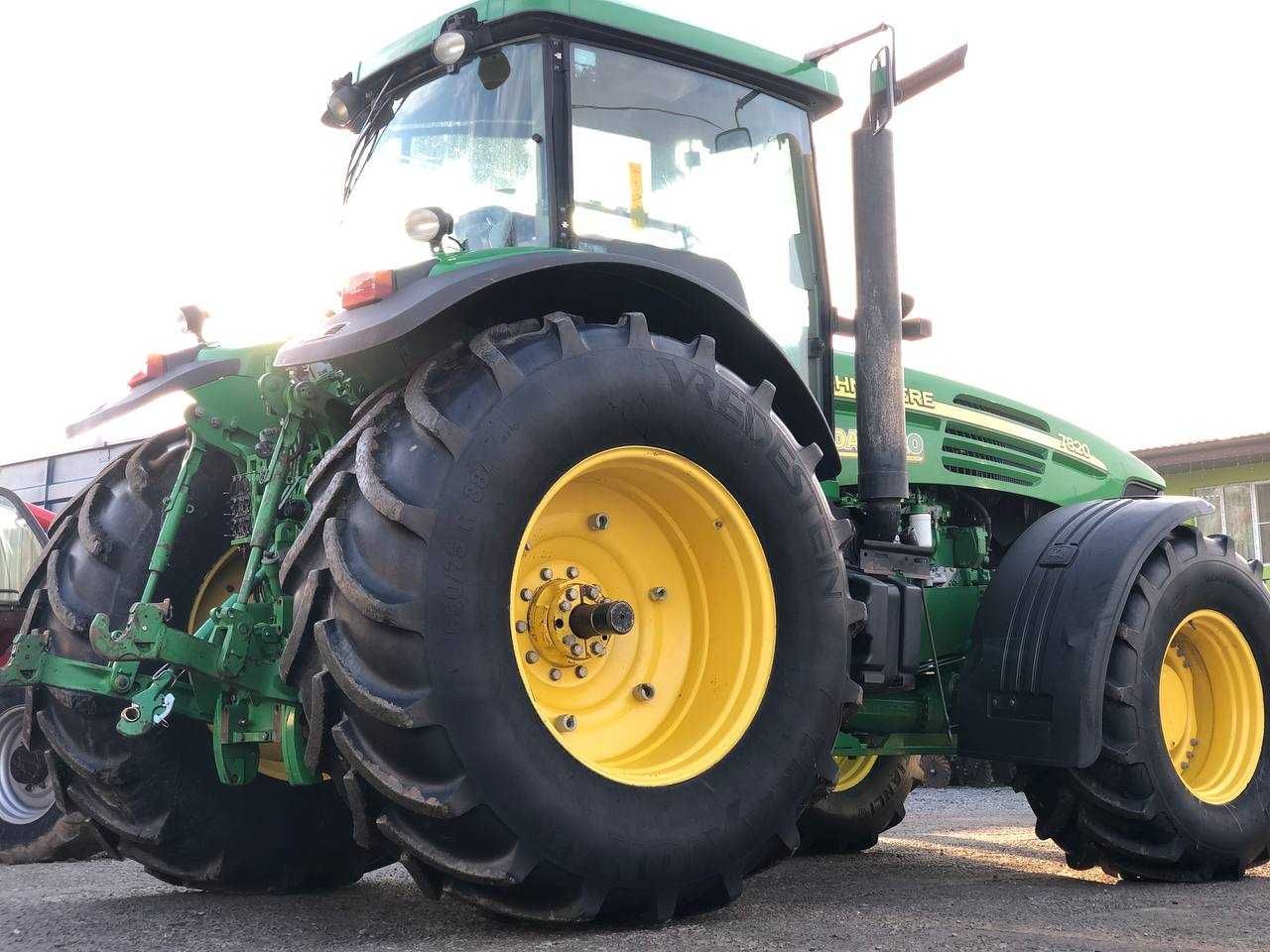 Трактор John Deere 7820 (2005)