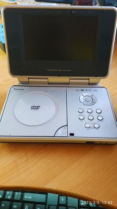 Портативный DVD плеер