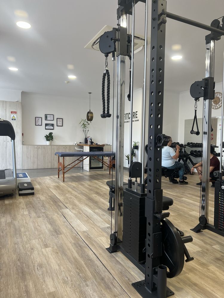 Estúdio de Treino Personalizado/Pilates equipado e mobilado Novo