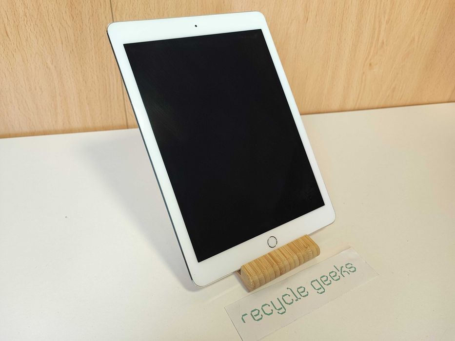 Tablet Apple Air 2 A1566 9,7'' 32GB Wi-fi Prateado Estado: Razoável