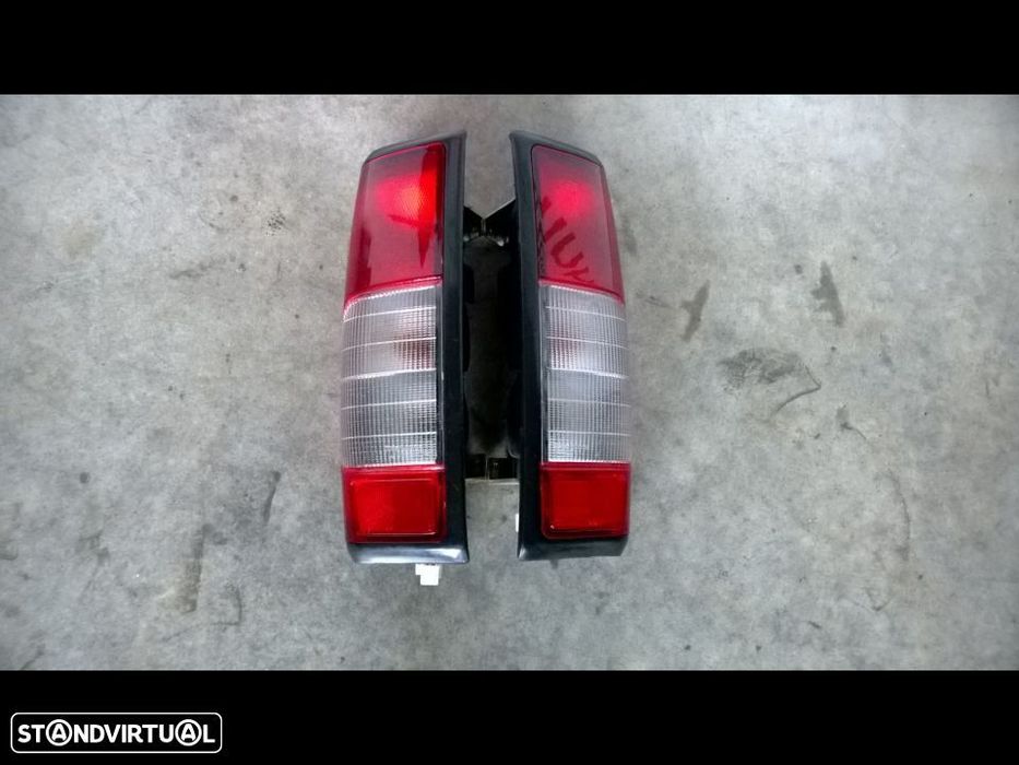 Farolins Nissan Navara D22