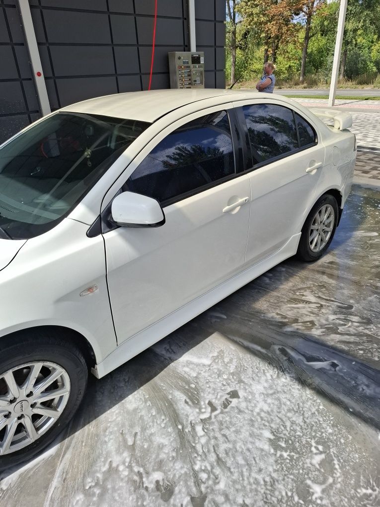 Mitsubishi Lancer X 2013