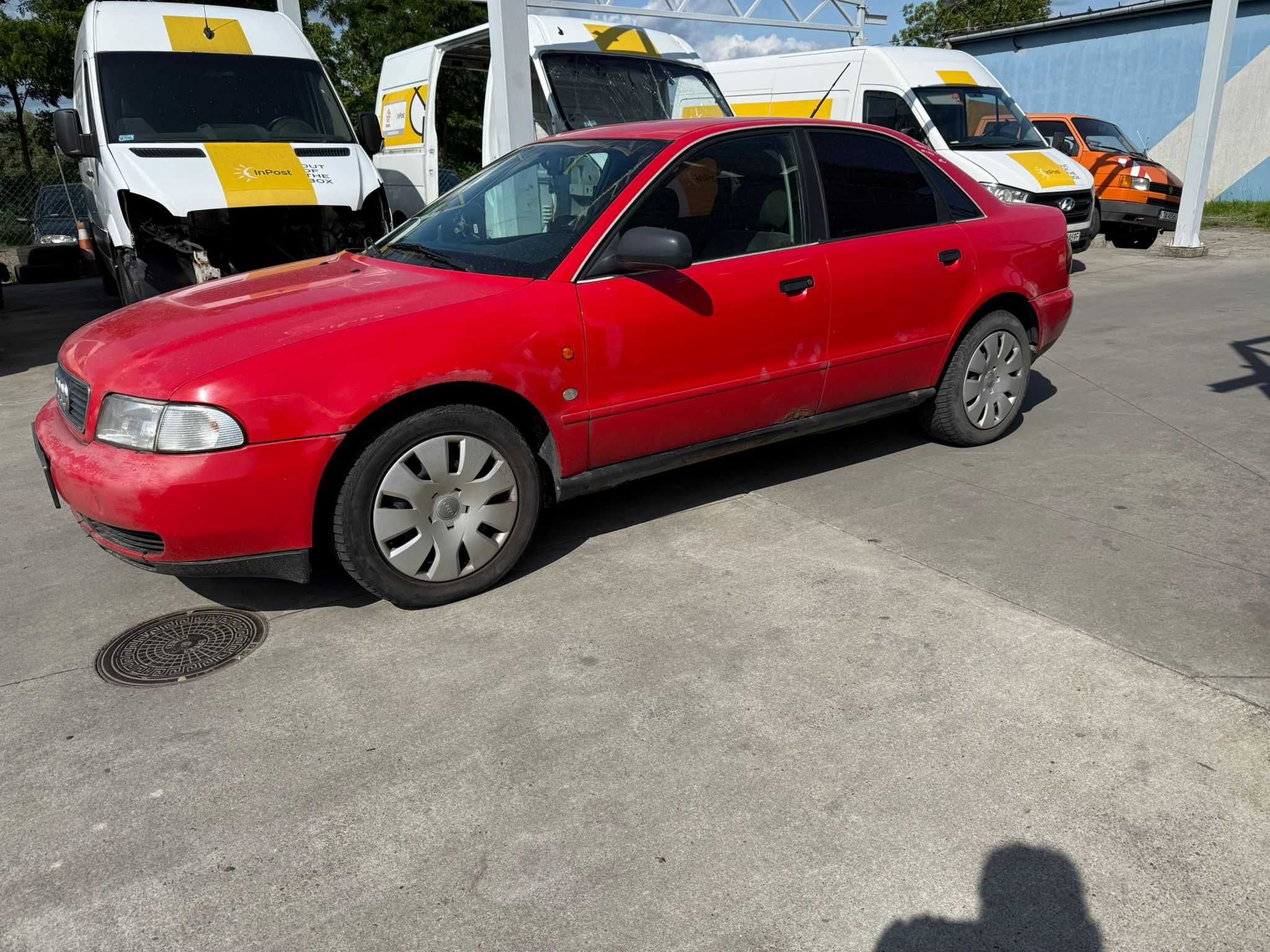 błotniki lewy/prawy  a4 b5 1.9tdi 1Z kod lakieru: LY3H