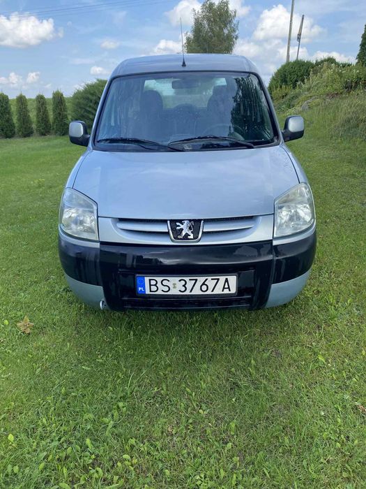 Peugeot Partner przystosowany do przewozu osób niepełnosprawnych