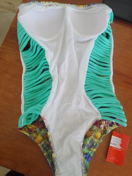 Fato Banho Bohemian Swimwear - óptima qualidade (Novo)