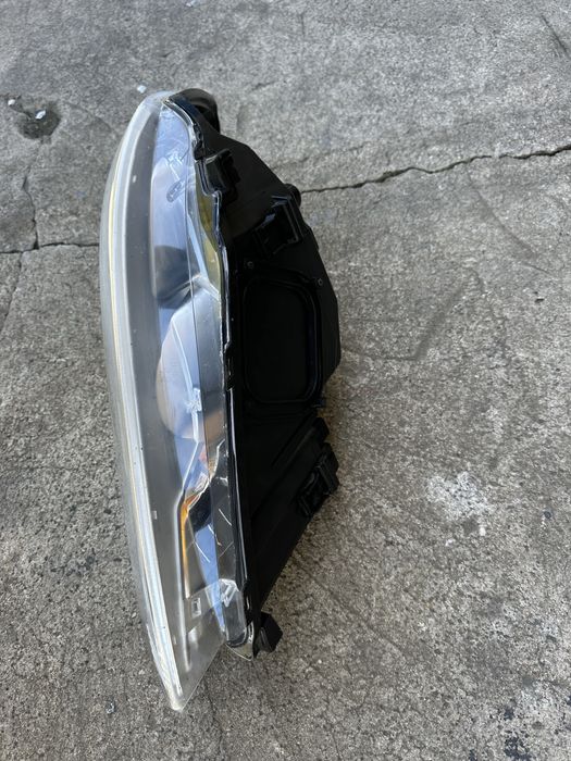 Lewy przedni refletor Ford Focus mk2 lift 07-11 z Niemiec oryginał