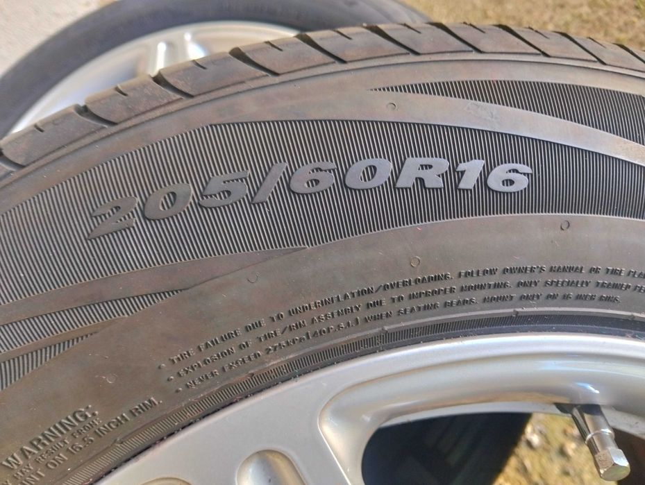 Jantes 16" com pneus