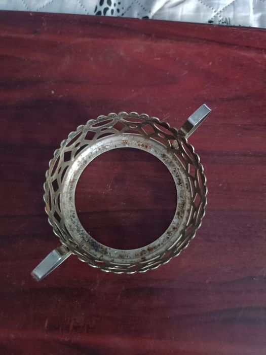Koszyczek, uchwyt metalowy na cukiernicę średnica 10 cm