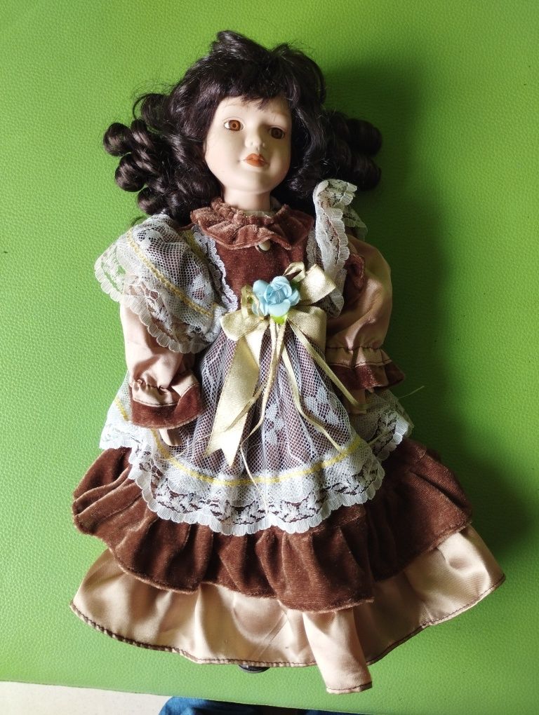 Vendo bonecas de porcelana muito antigas