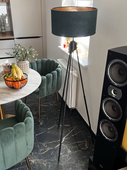 Lampa stojaca salonowa