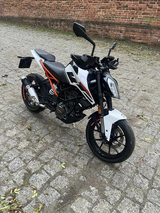KTM DUKE 125 Lift