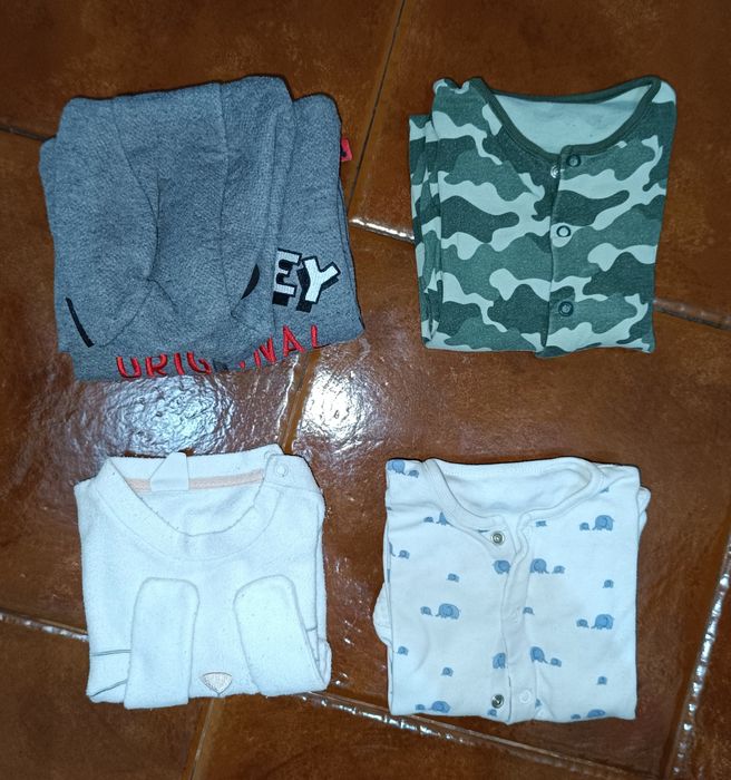 Roupa menino 12-18 meses 80 peças Negociável