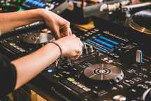 Sala prób dla DJ Karnet 12h - trenuj na dowolnym sprzęcie DJ'skim