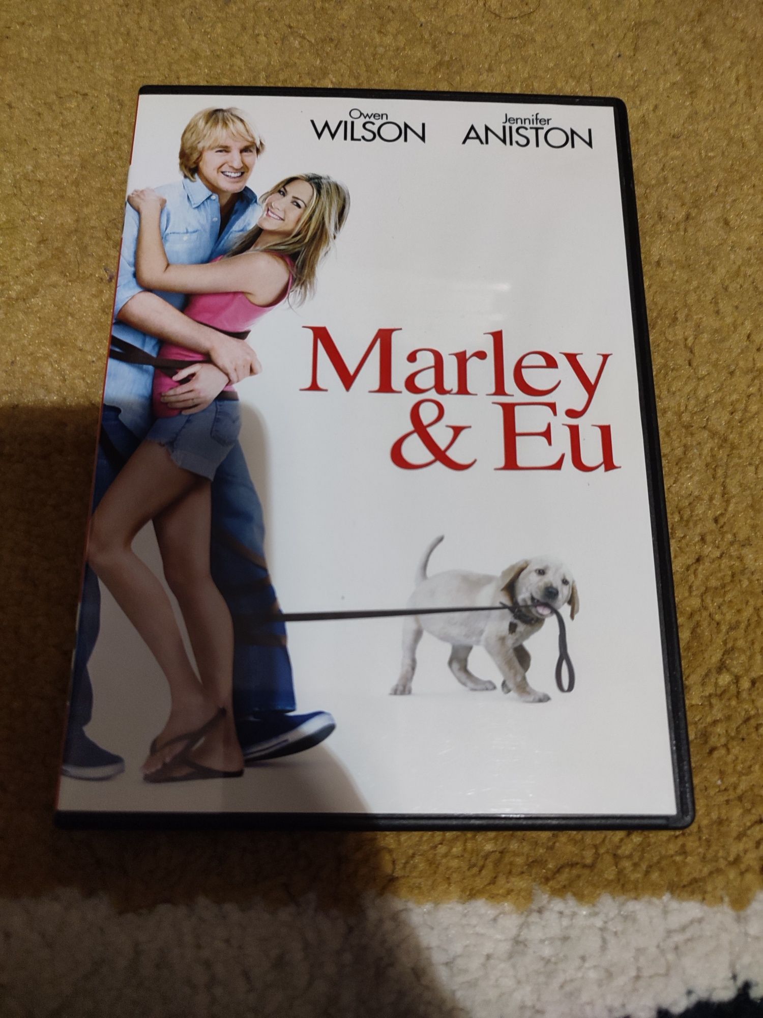 Marley e Eua (Owen Wilson e Jennifer Aniston)