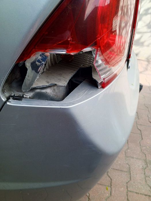 Оригинальный задний фонарь на Honda Civic 4D 8 (06-11)