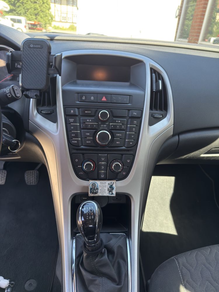 Opel Asta J 2013