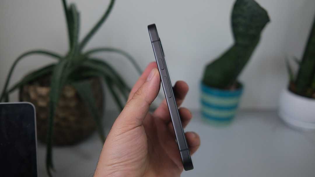 Google Pixel 9a 8/128GB (Obsidian) New open Box