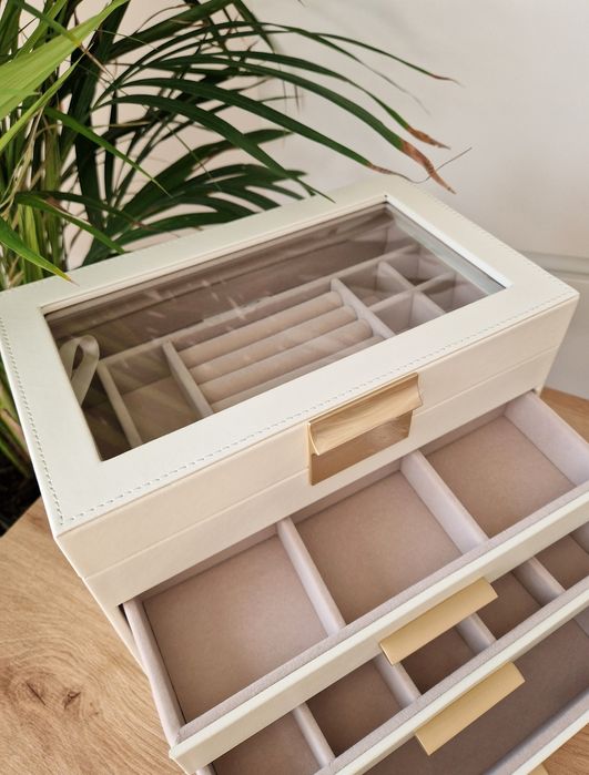 Duży luksusowy kuferek na biżuterię skórzany ecru kremowy nowy