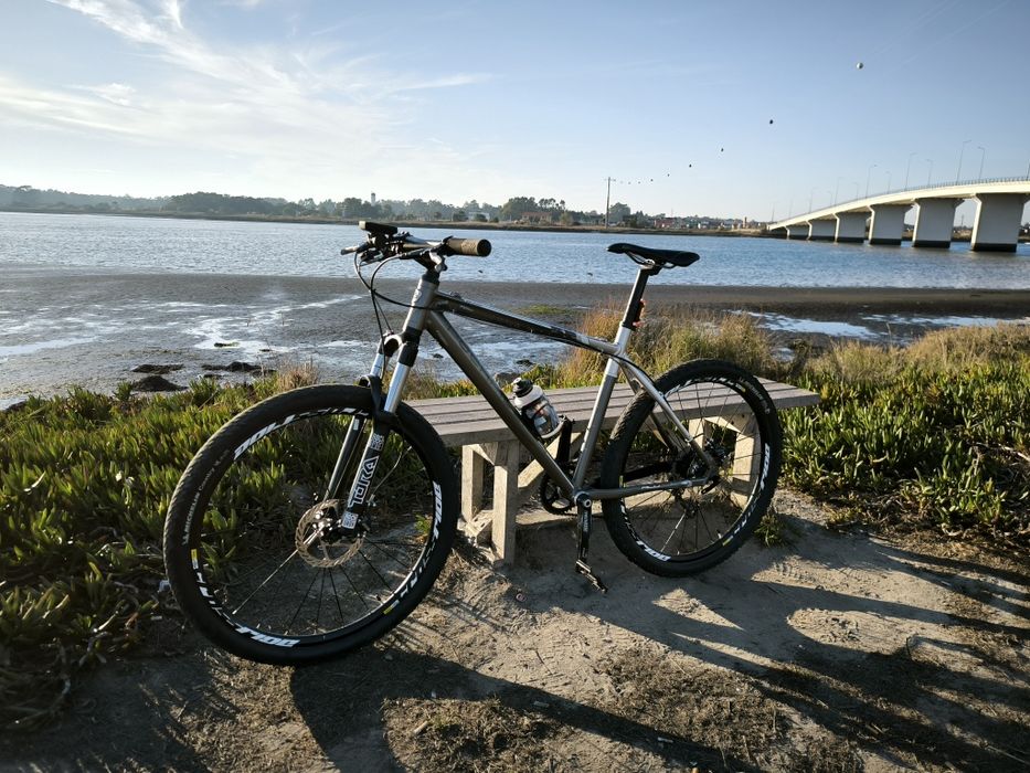 Bicicleta da marca Rockrider 8.1 toda revista por favor ler na descriç