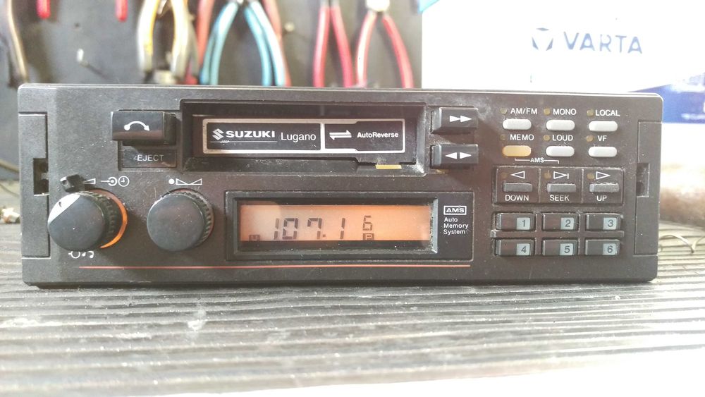 Suzuki Lugano radioodtwarzacz kasetowy