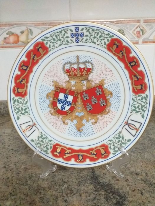 Prato de Casamento de D.Duarte Pio e D.Isabel Herédia Com Suporte
