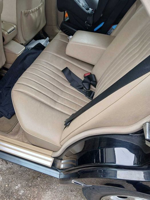 Mercedes E300d impecável
