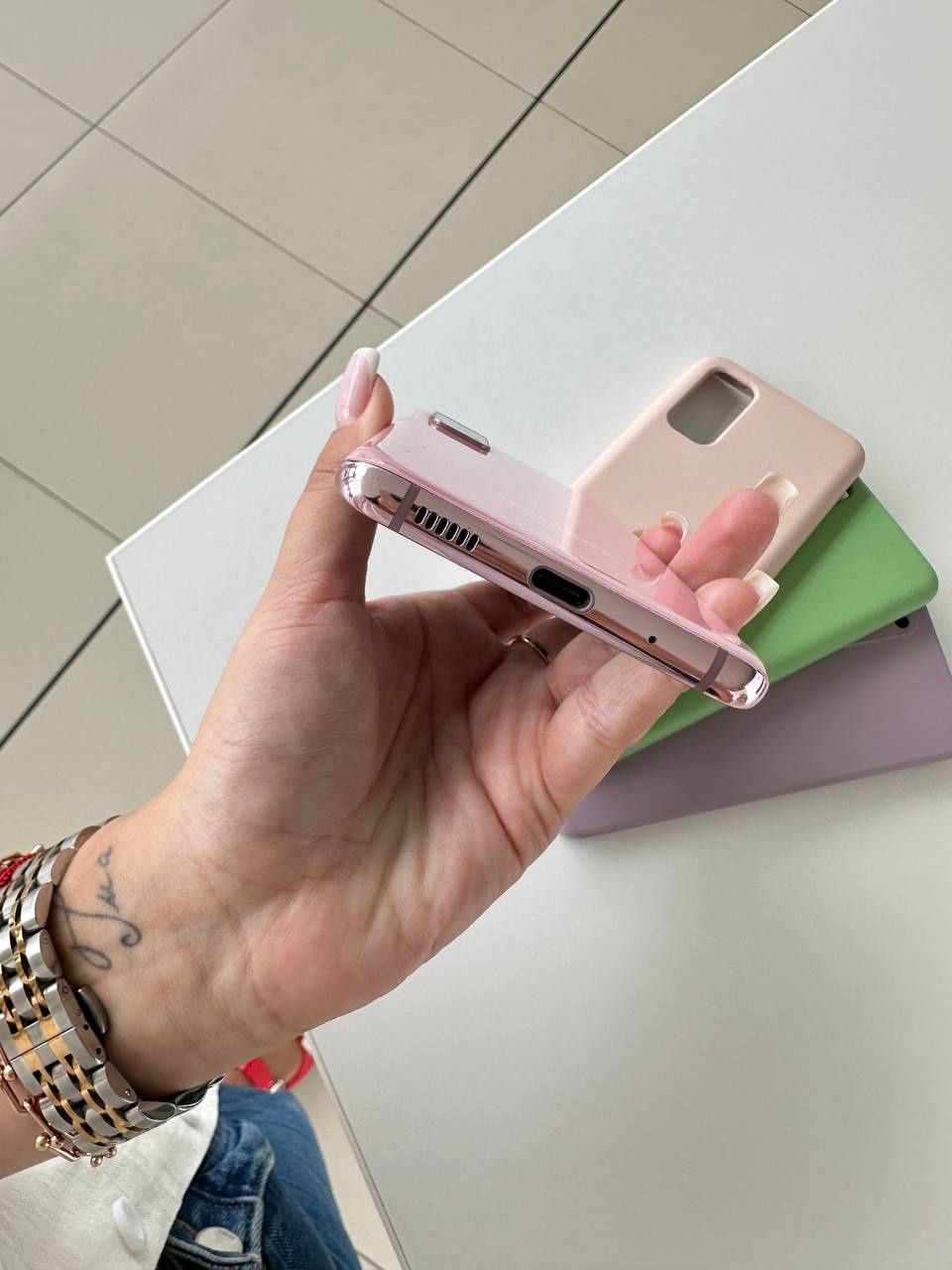 Телефон Samsung S 20