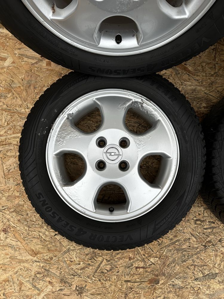 Колеса 4/100 R15 ET49 Цо(діа)65.1 Opel титани диски шини