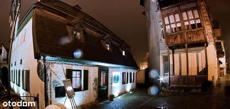 Dom z pomieszczeniami na działalność gospodarczą w sercu Cieplic.