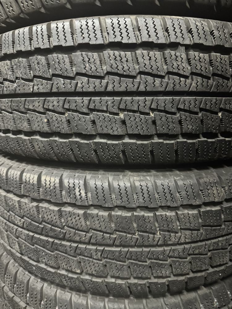 шини б.у зима 215/70 R16C Hankook Winter RW06 склад резини
