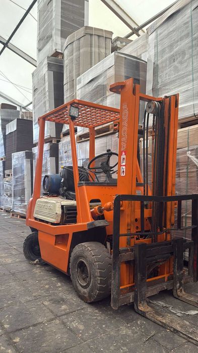 Wózek widłowy TOYOTA 42-4FG15  bardzo dobry GAZ