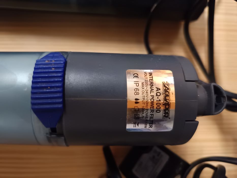 Aquário medio com acessórios