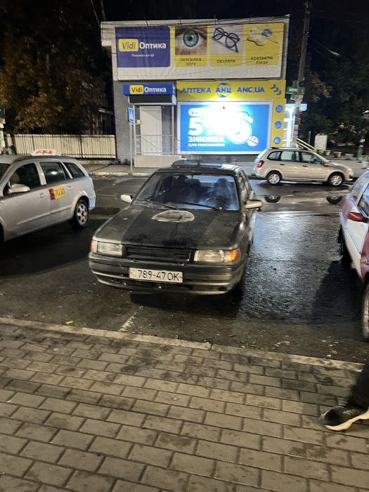 Автомобіль Мазда 323 1.6 / Mazda 323