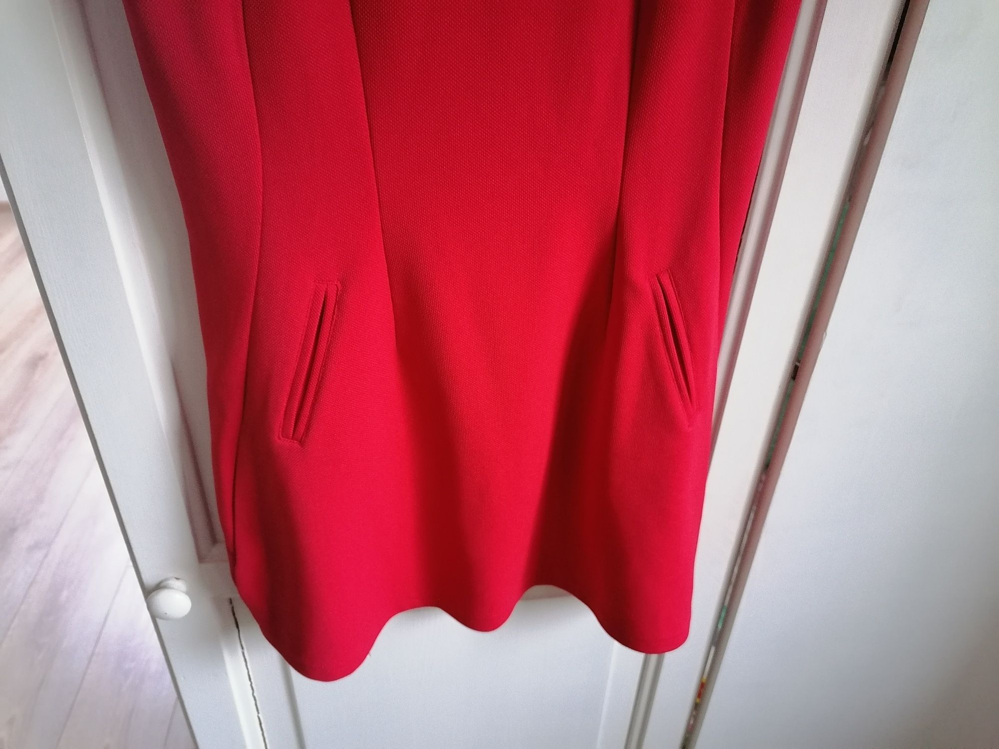 Sukienka czerwona rozmiar XS