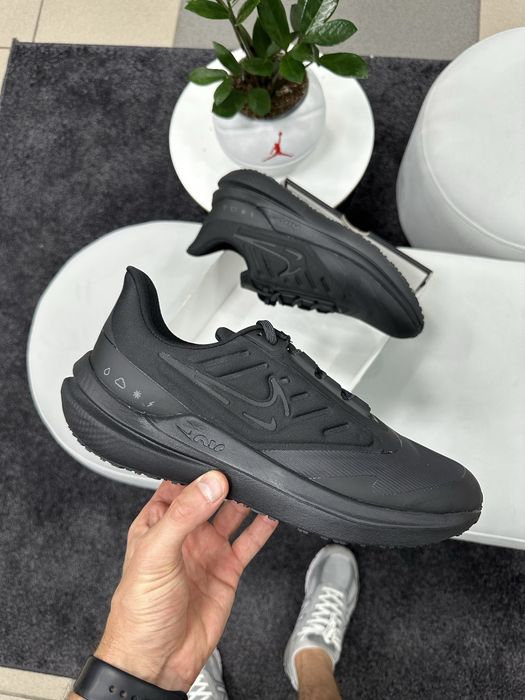 Кросівки Nike Winflo 9 Sheild 100% Оригинал