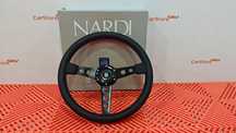 Volante Look Nardi Plano Pele com costura vermelha