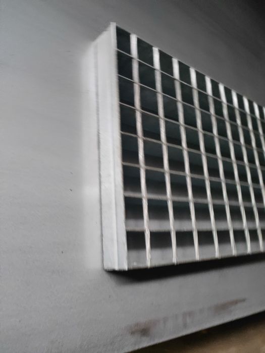 Krata pomostowa stopnie schody