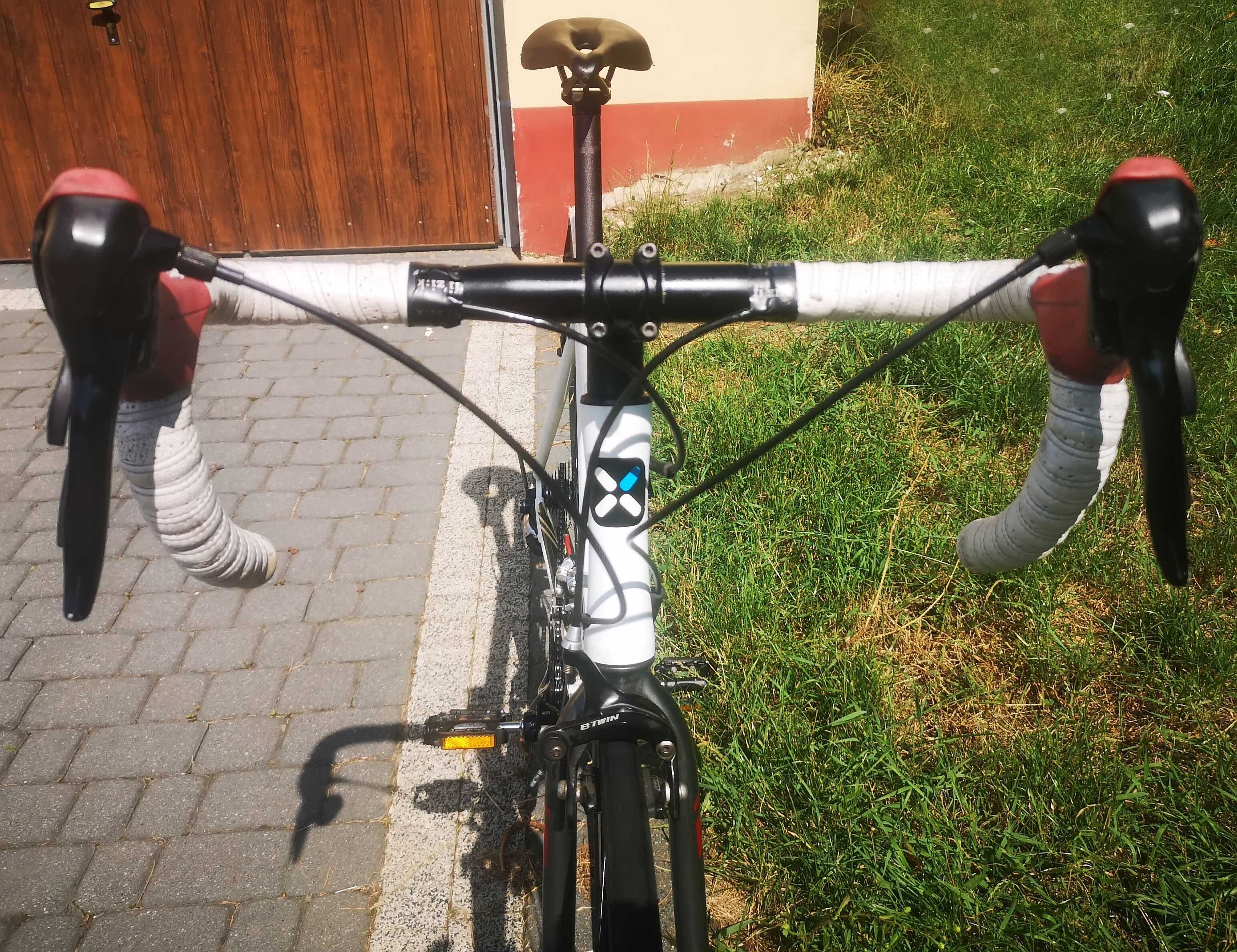 Duży rower szosowy kolarzówka Triban 3 Koła 28 jak nowy