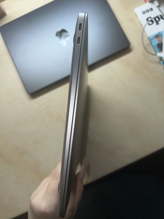 Macbook Air M1. 2020 рік 8GBоперативка  512 GB