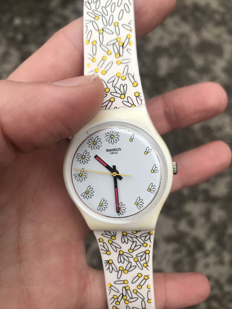 Годиник жіночий Swatch PICK ME GW174