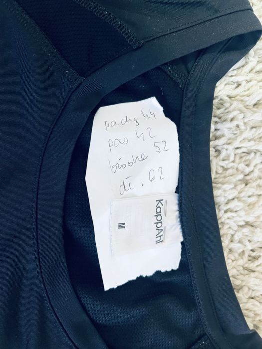 Damska czarna bluzka top sportowy kappahl rozm M taliowana silownia