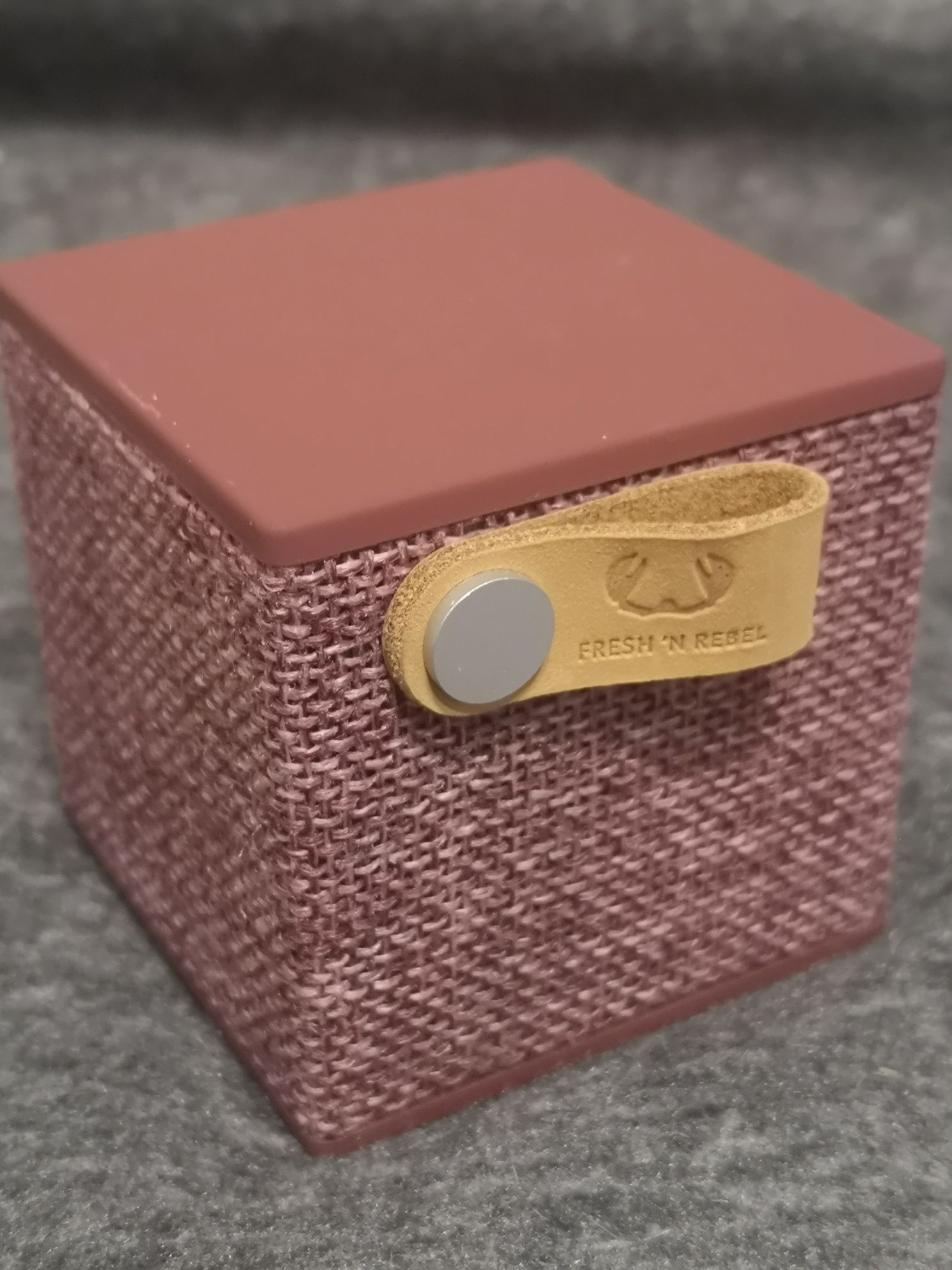 Rockbox Cube Fabriq Edition głośnik bluetooth