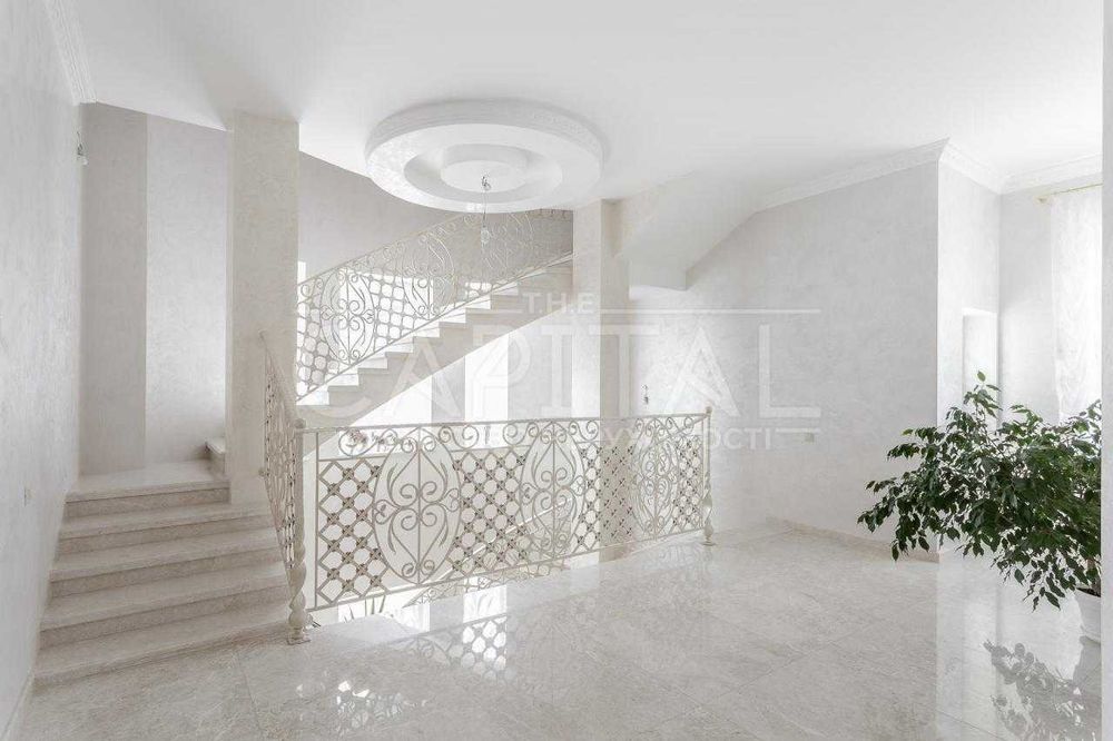 Продаж котеджу 610м2, Лісники, КМ Зелений Гай, 18 соток