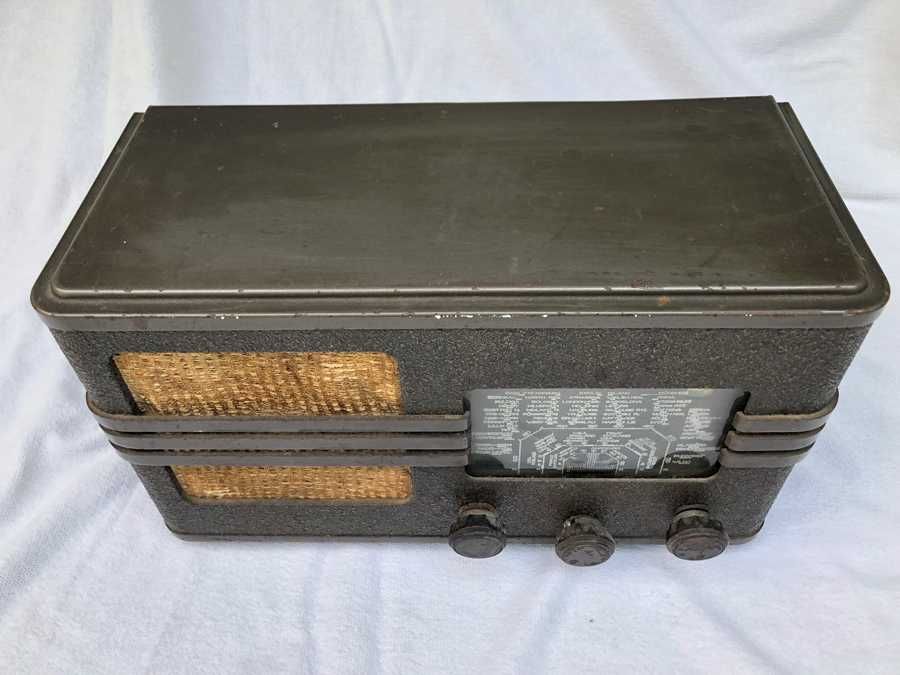 RADIO Antigo Suíço PAILLARD Modelo 413 - Ano 1940/41