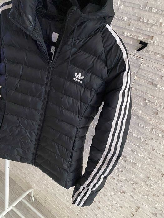 Adidas pikowana kurtka slim z lampasami paski
