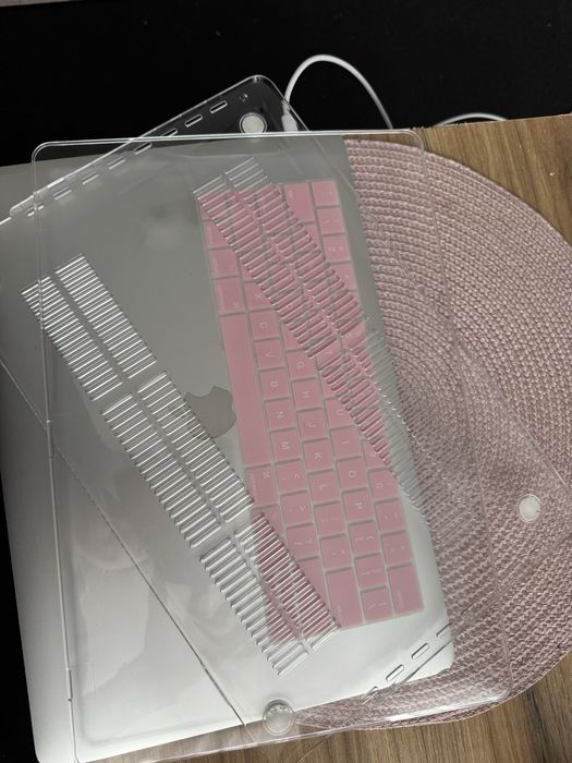 MacBook Pro 15” 2018/ i7/ 16GB/ 512GB SSD. 21 Cykli ładowań