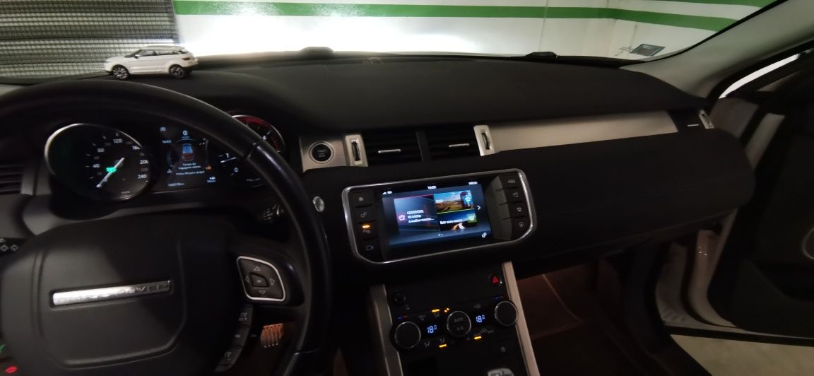 Range rover evoque 2019