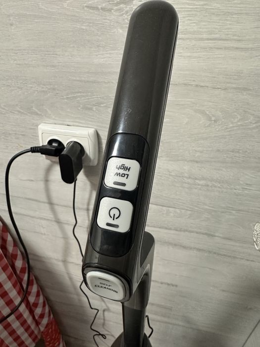 Пылесос аккумуляторный вертикальный моющий Eureka как Dreame