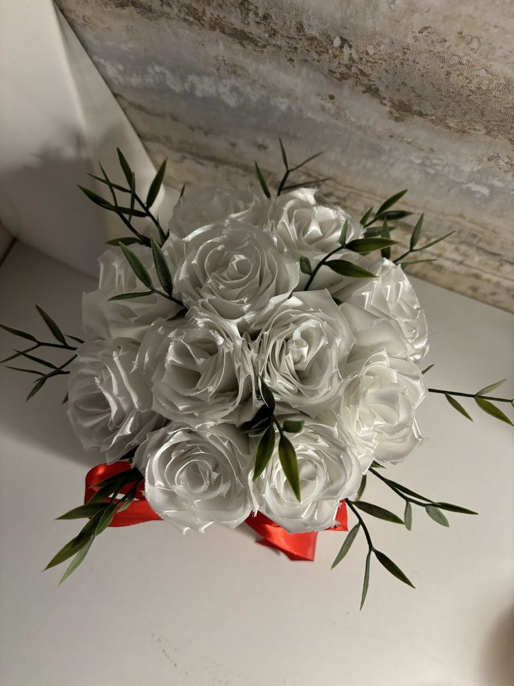 Róże ze wstążki (flowerbox)